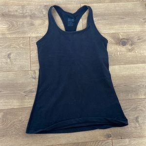black nike tank top with built in bra